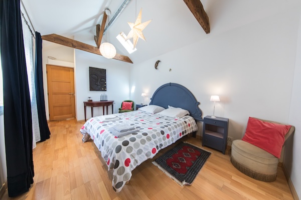Location maison de vacances Tours chambre spacieuse