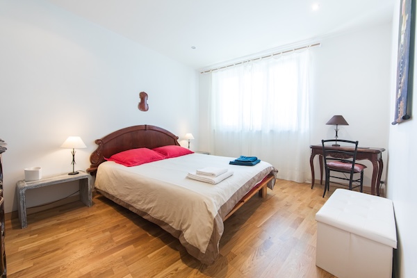 Location maison de vacances Tours chambre lumineuse
